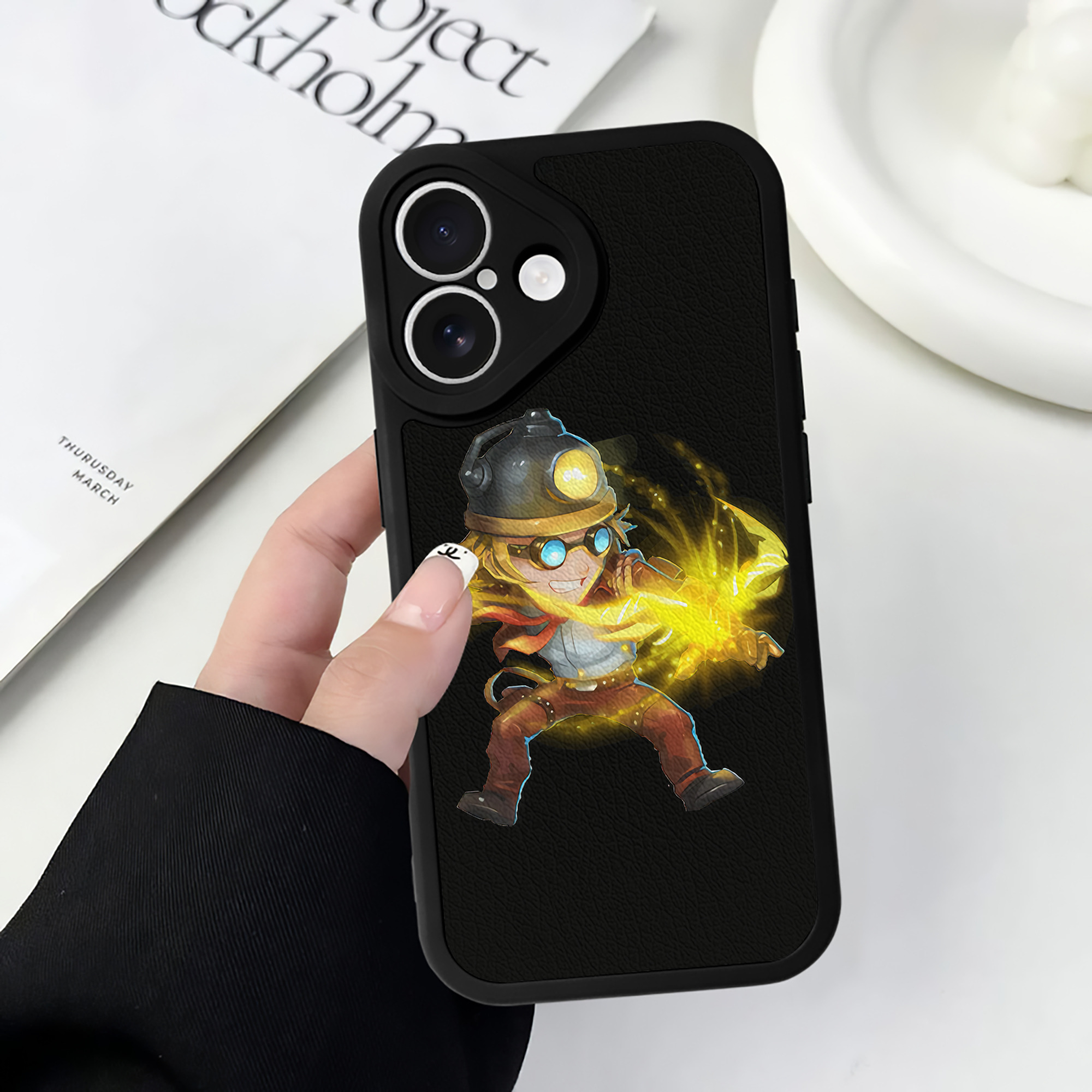 リーグ・オブ・レジェンド League of Legends LOL 【iPhone 16シリーズ対応】シリコンスマホケース（レザー調） 材質：シリコン
